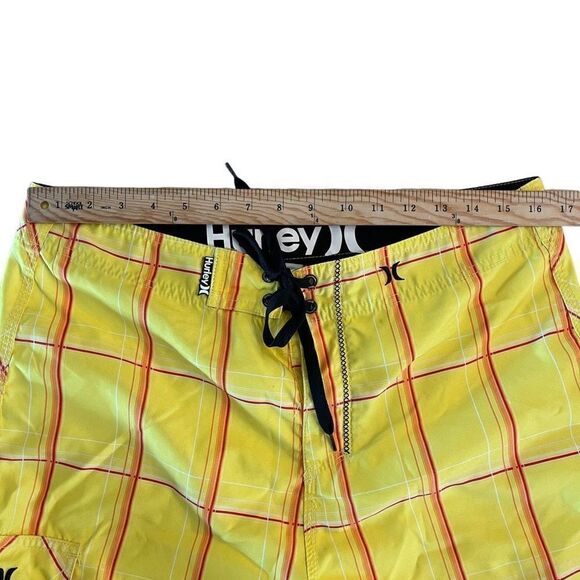 Hurley Mens Board Shorts Surfing Swimwear Cargo Pockets Yellow Plaid Size 33 - Picture 4 of 6